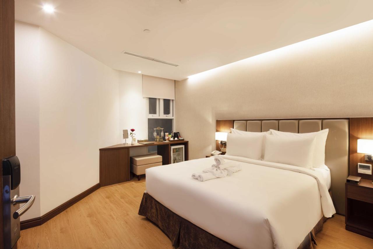 Regalia Gold Hotel Nha Trang Exterior foto Deluxe Room
