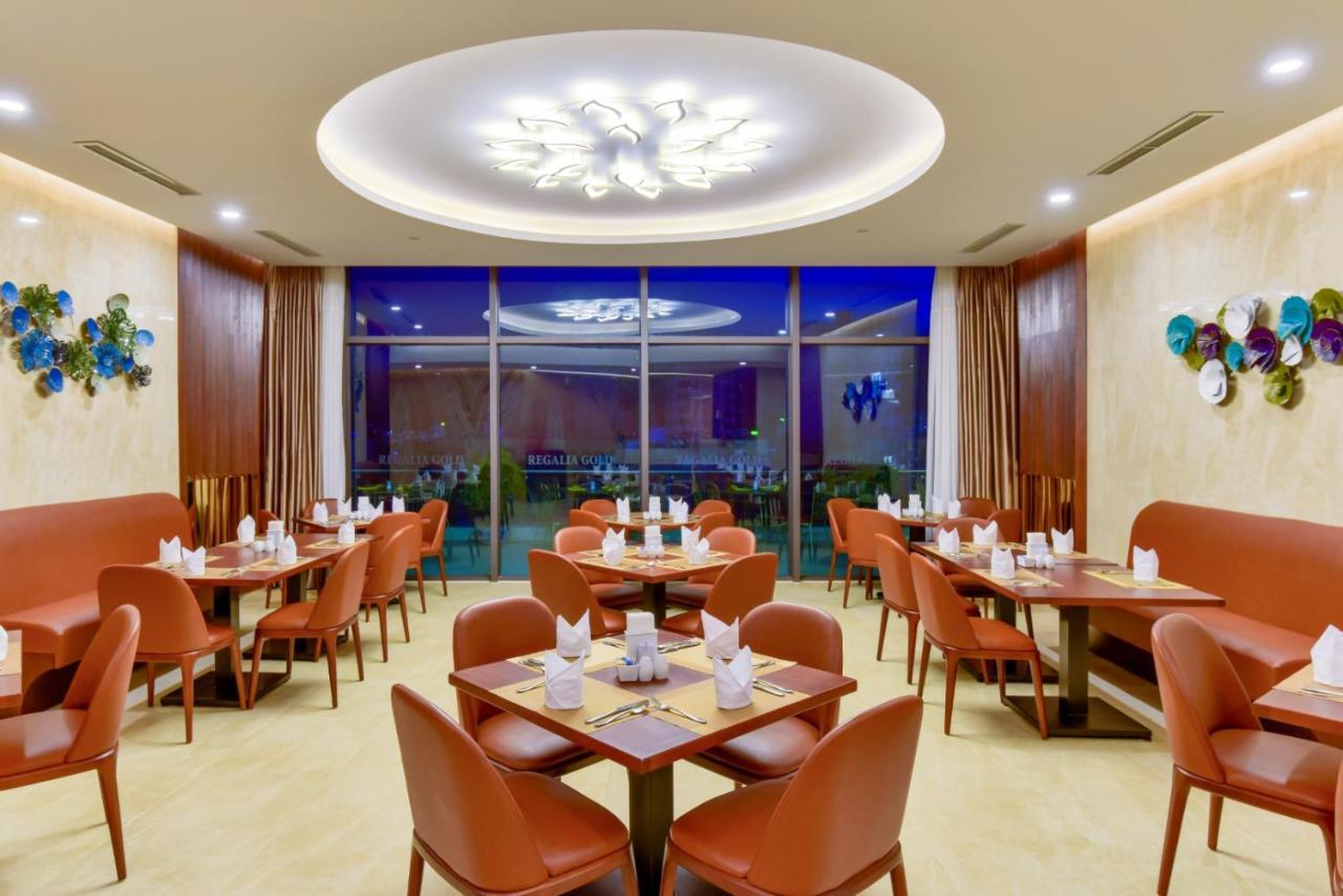 Regalia Gold Hotel Nha Trang Exterior foto The restaurant
