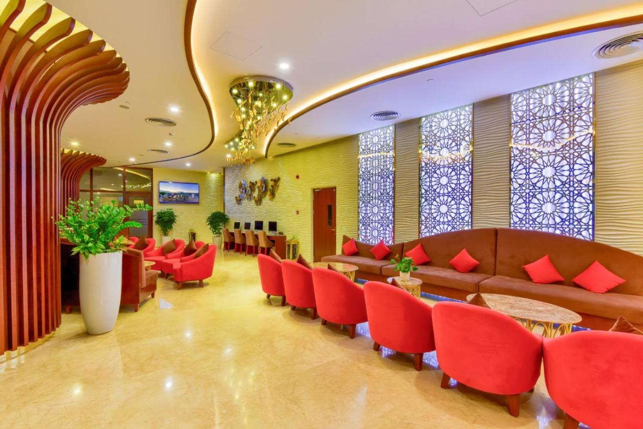 Regalia Gold Hotel Nha Trang Exterior foto The lounge at the airport