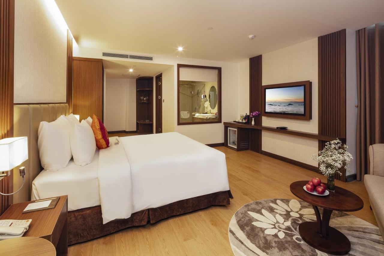 Regalia Gold Hotel Nha Trang Exterior foto Deluxe Room