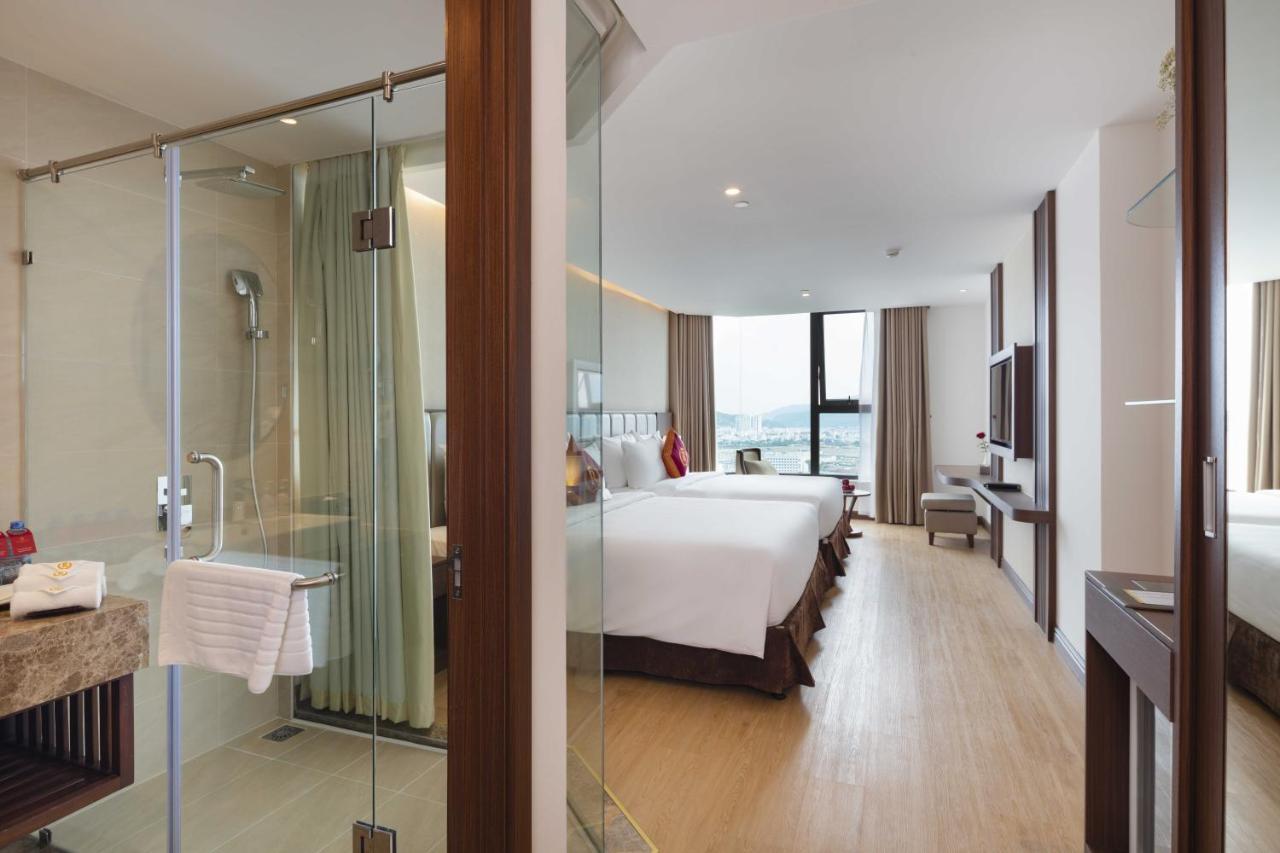 Regalia Gold Hotel Nha Trang Exterior foto Deluxe Room