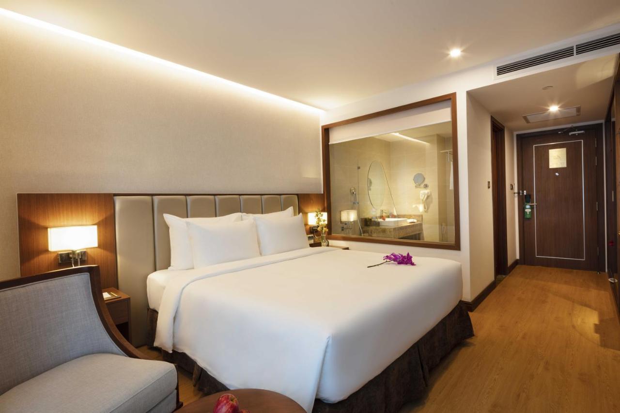 Regalia Gold Hotel Nha Trang Exterior foto Deluxe Room