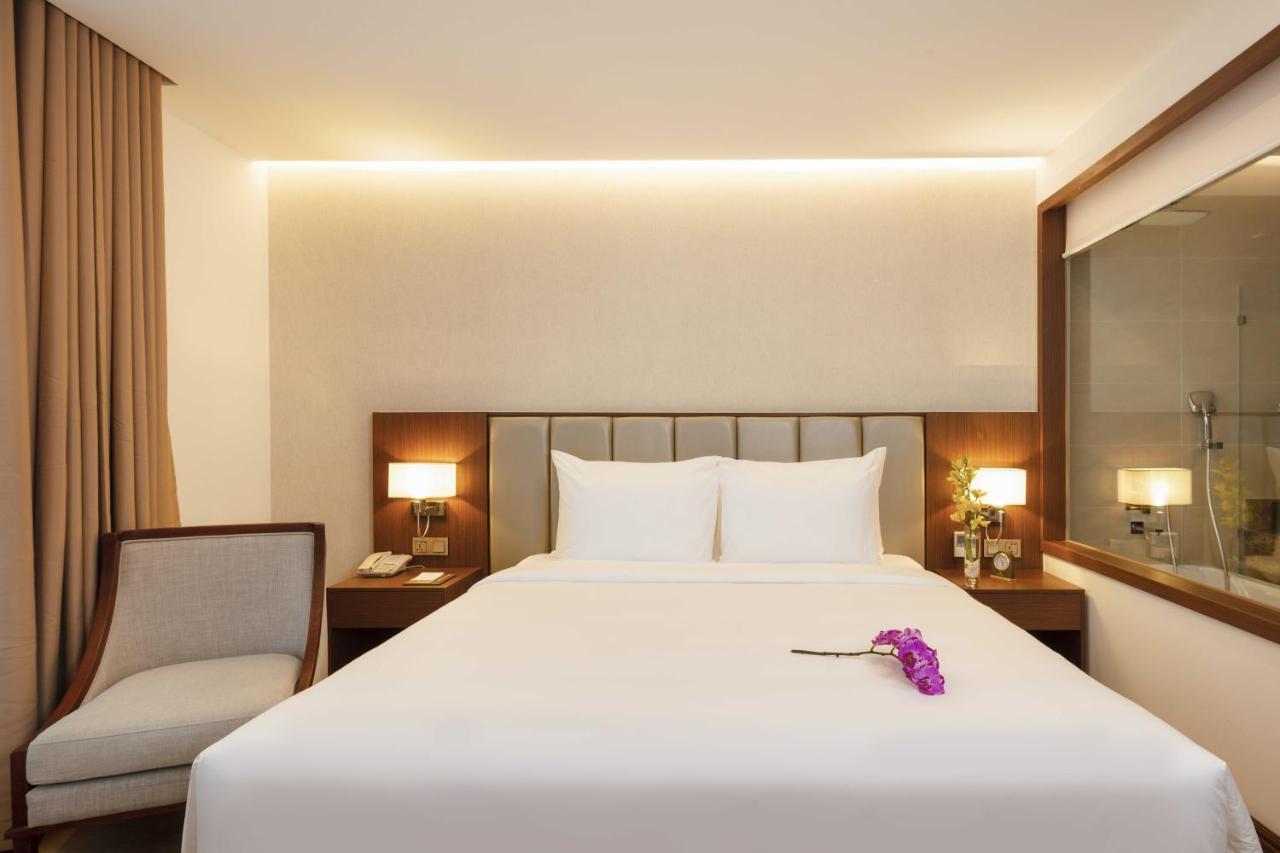 Regalia Gold Hotel Nha Trang Exterior foto Deluxe Room