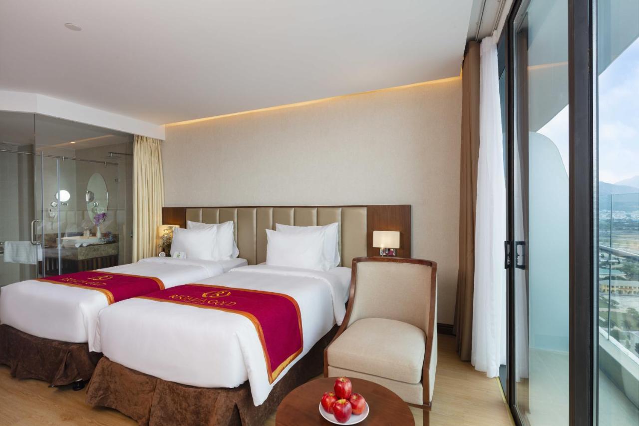 Regalia Gold Hotel Nha Trang Exterior foto Deluxe Room