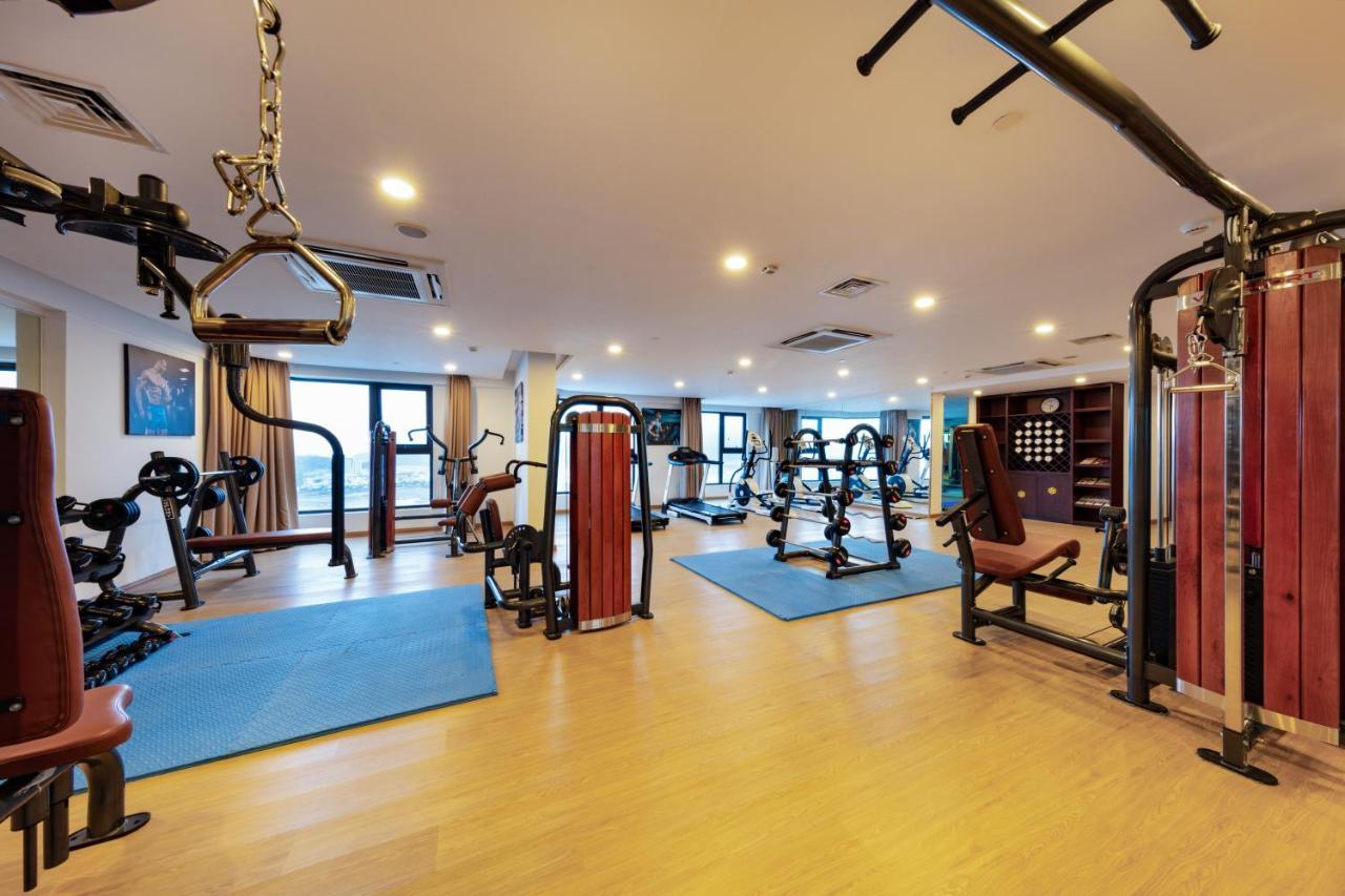 Regalia Gold Hotel Nha Trang Exterior foto The gym at the hotel